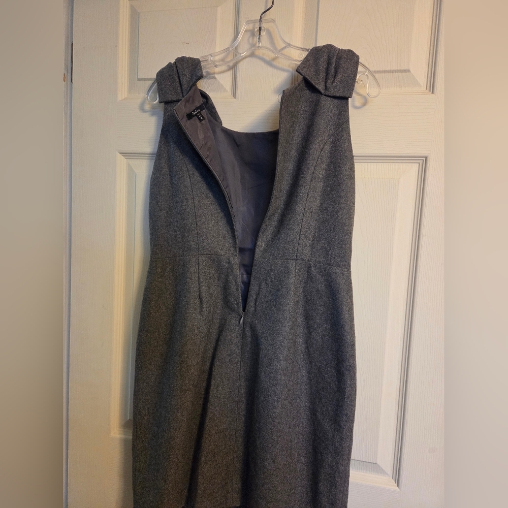 Monteau Sleeveless Gray Bow Sheath Dress Size Medium - Picture 10 of 16